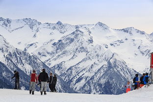 开云电竞-世界青年高山滑雪锦标赛中国选手显身手，国际高山滑雪挑战赛